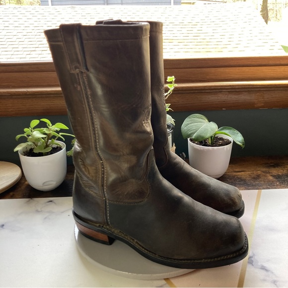 Chippewa Pull On Brown Leather Boots Size 8EE Men Cowboy Work - Picture 3 of 9